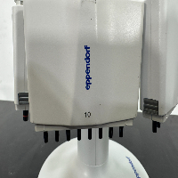 Eppendorf Research Plus Multichannel Pipettes and Stand image 3